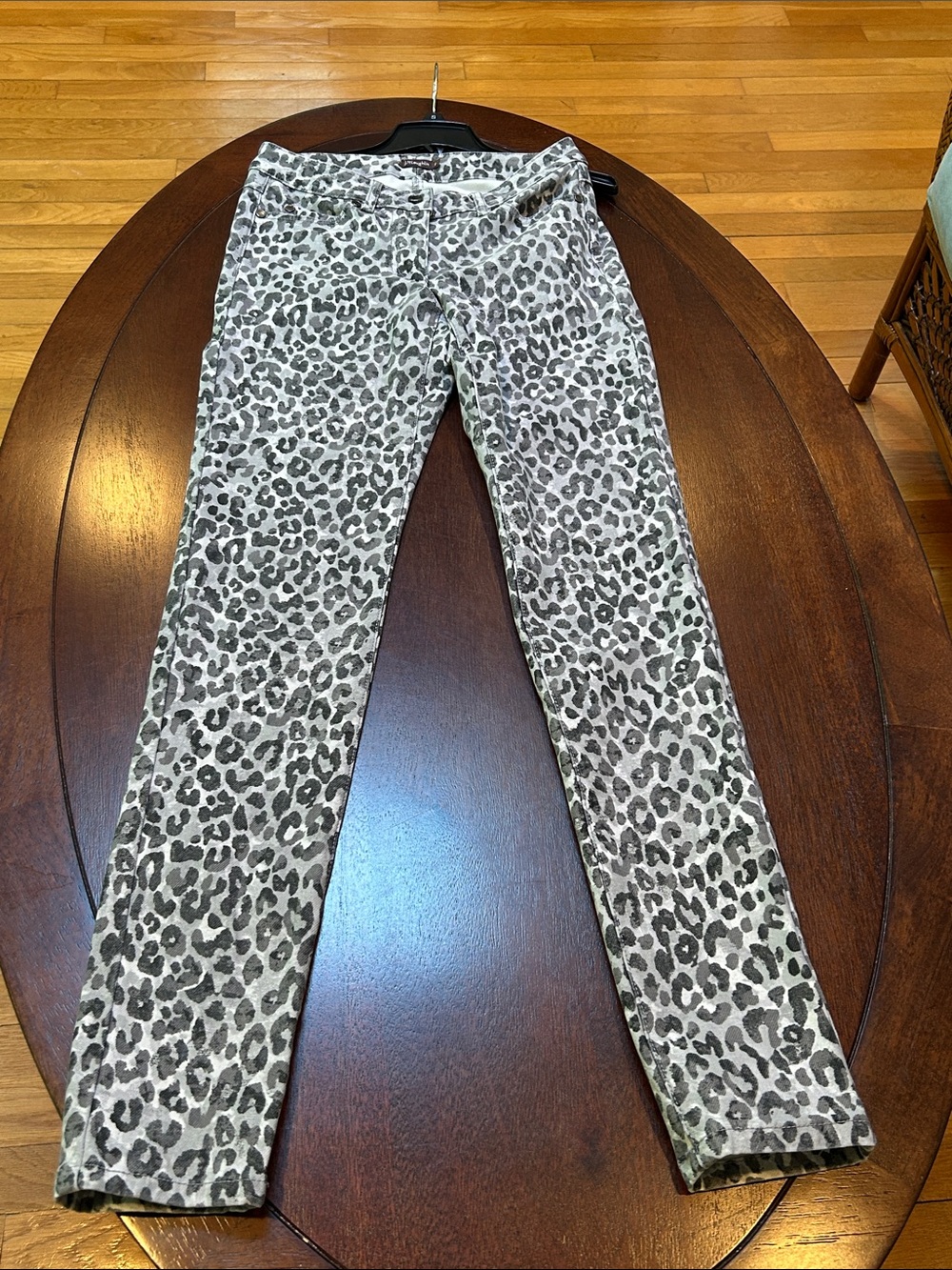 J. McLaughlin Gray Leopard Skinny Pants